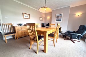 Dining Room - click for photo gallery